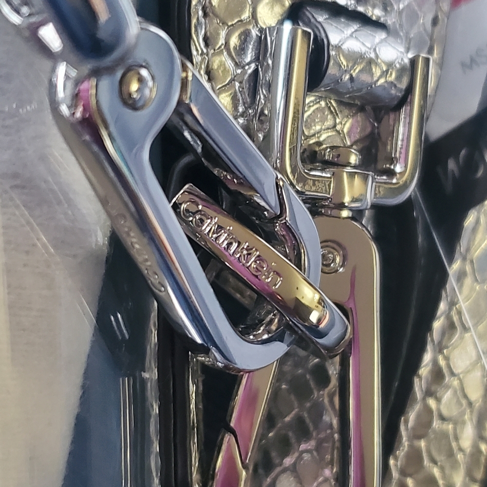 Calvin Klein The Statement Series - Picture 12 of 15